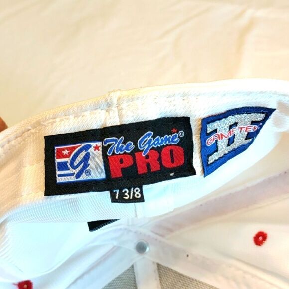 Local Fitted Hat - Picture 7 of 8